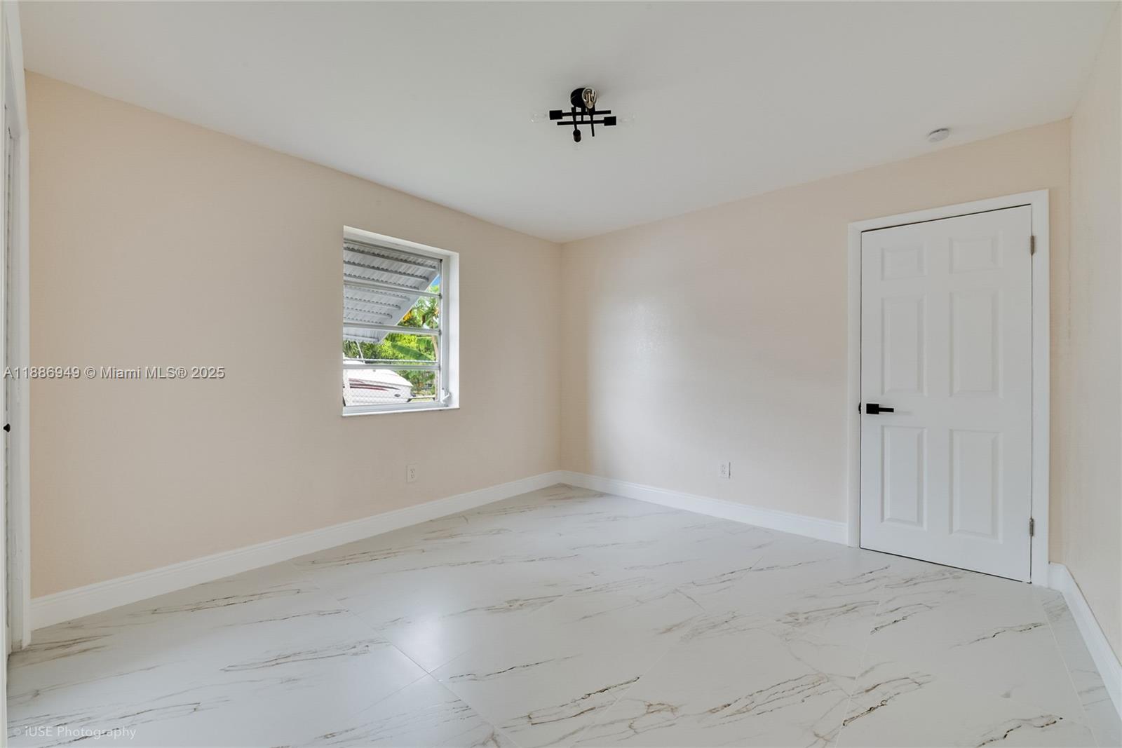 ROSEHAVEN - Residential Lease