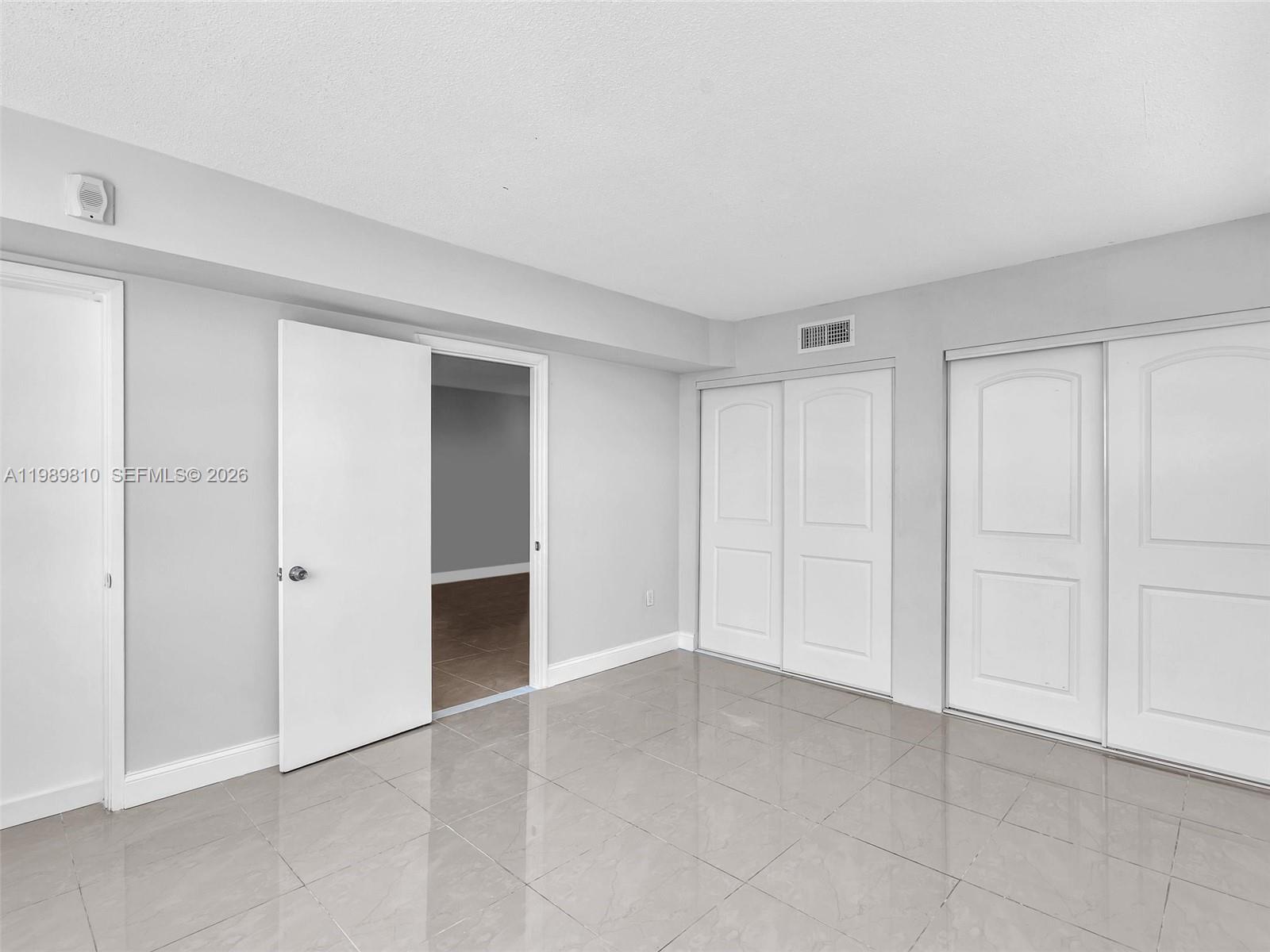 JADE WINDS GROUP - - Residential Lease