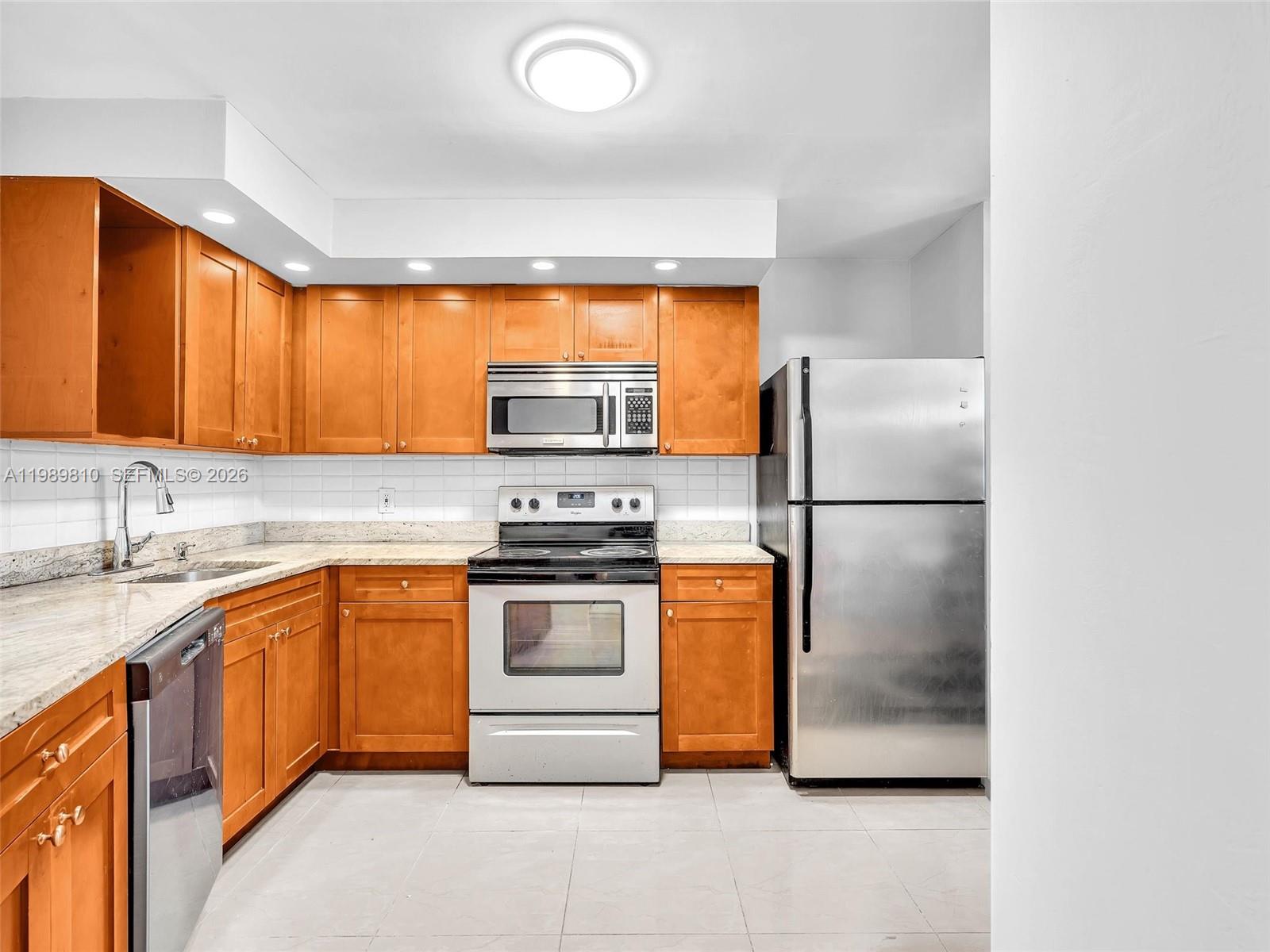 JADE WINDS GROUP - - Residential Lease