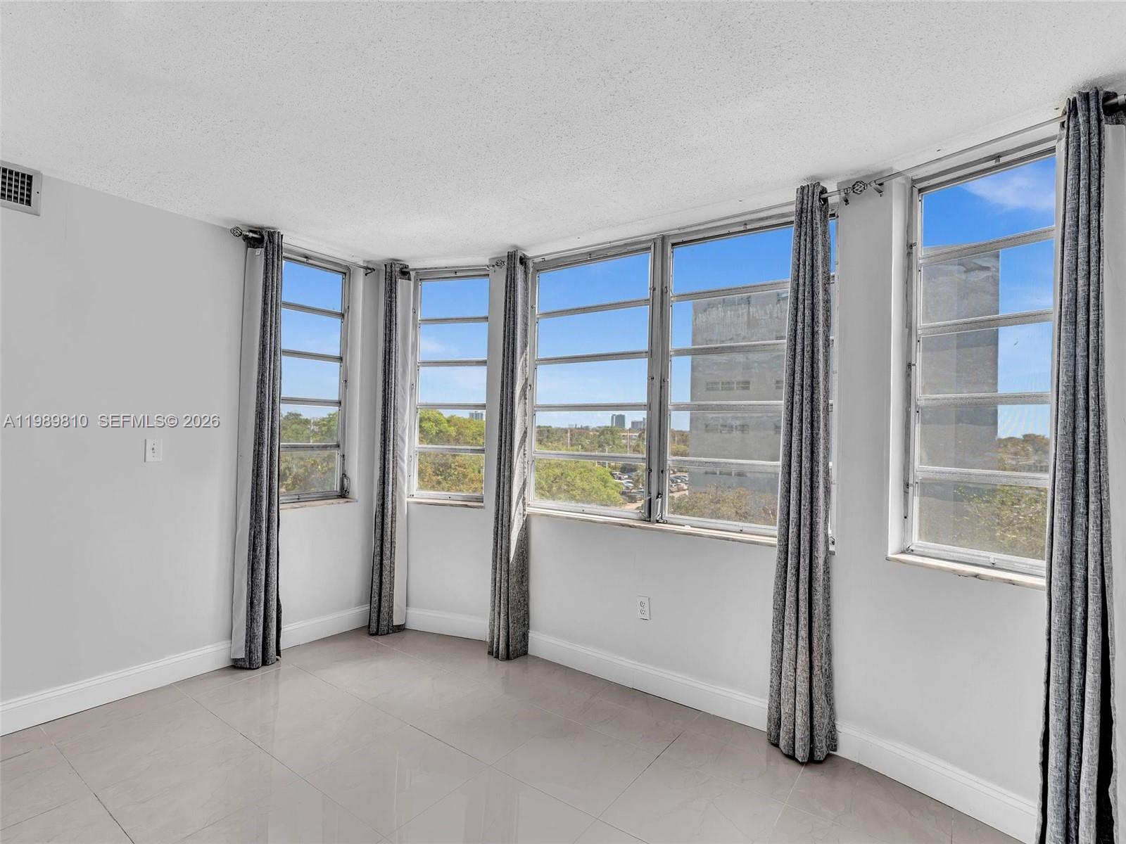 JADE WINDS GROUP - - Residential Lease