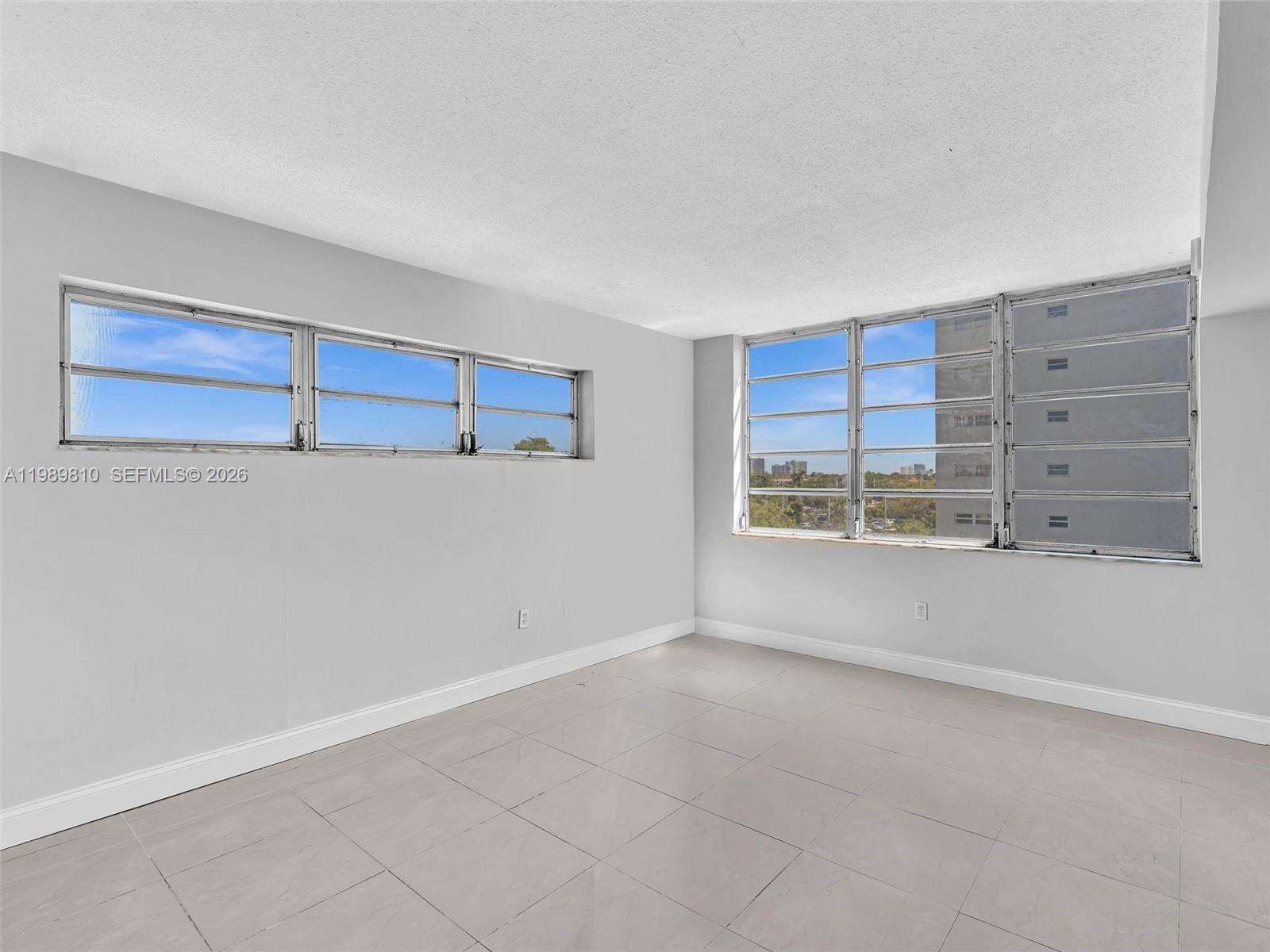 JADE WINDS GROUP - - Residential Lease