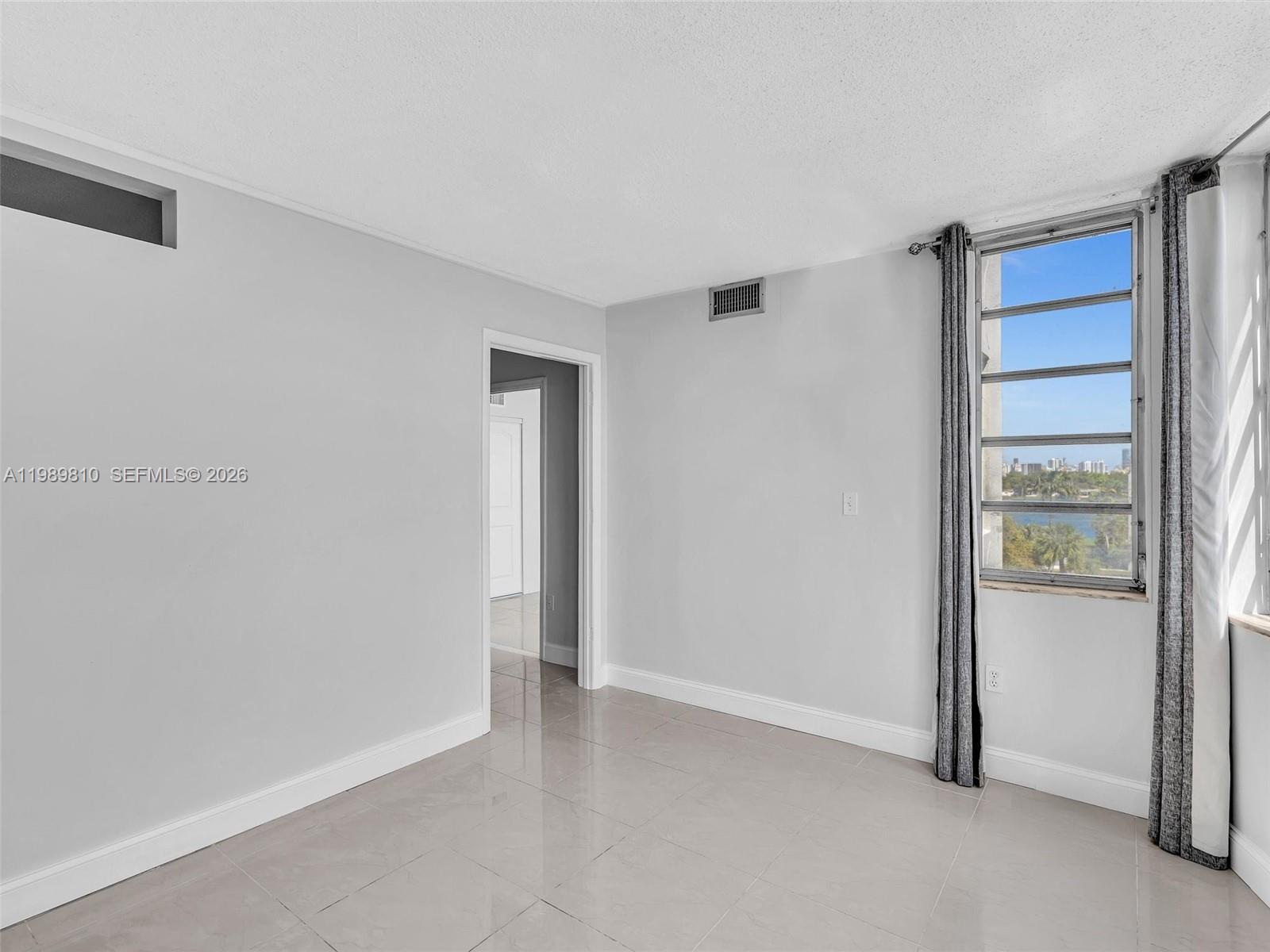 JADE WINDS GROUP - - Residential Lease