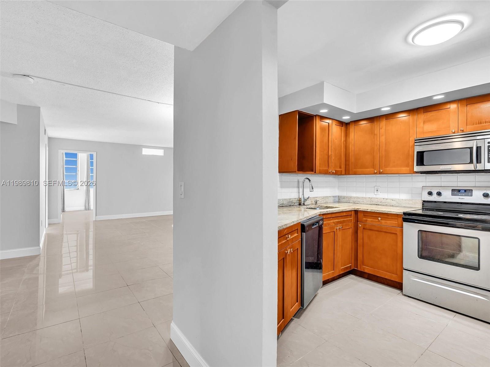 JADE WINDS GROUP - - Residential Lease