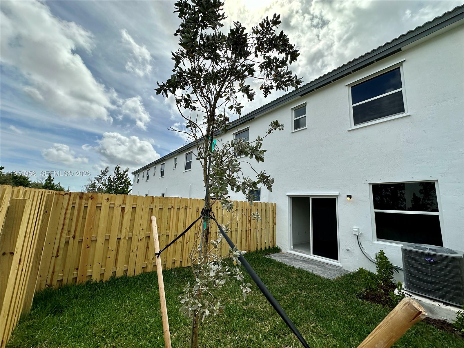 CEDAR POINTE - Residential