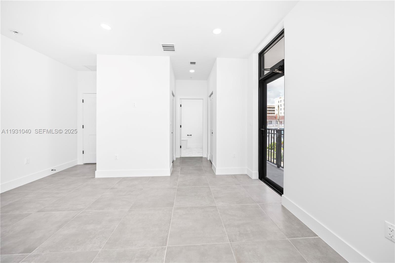 CITY OF MIAMI SOUTH - Residential Lease