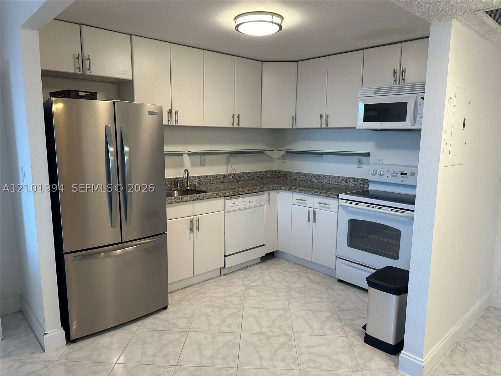 2301 COLLINS AV 737