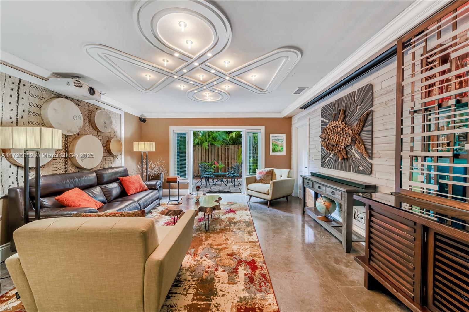 TALL OAKS - Residential