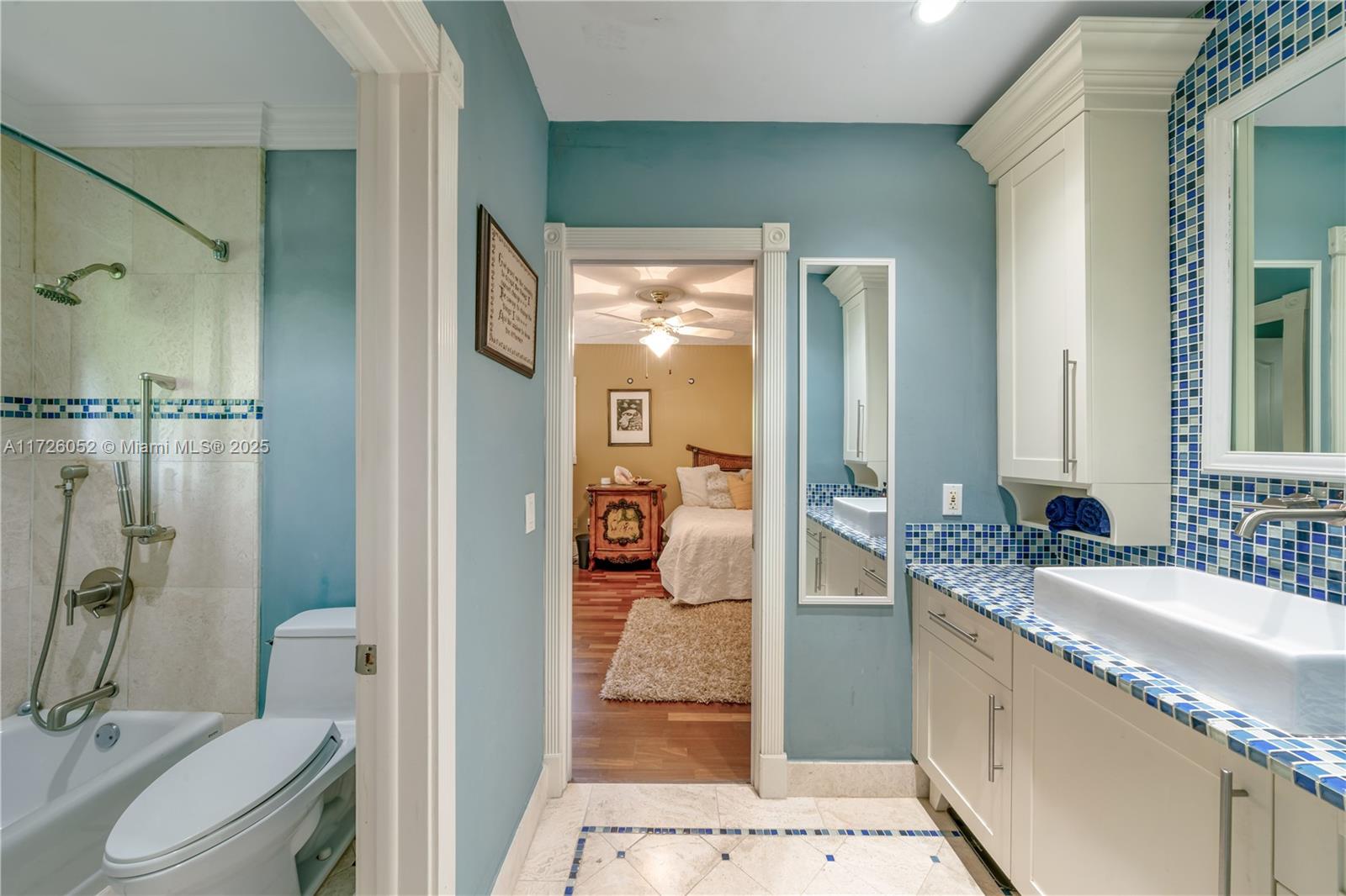 TALL OAKS - Residential