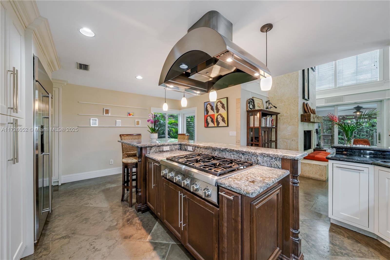 TALL OAKS - Residential