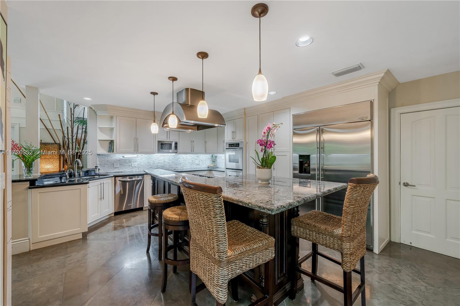 TALL OAKS - Residential