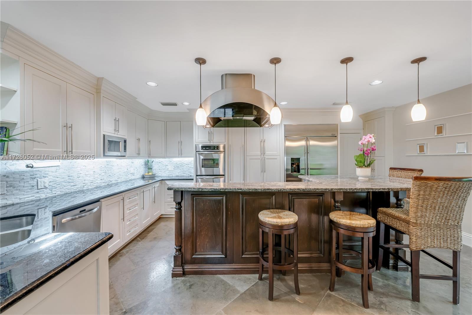 TALL OAKS - Residential