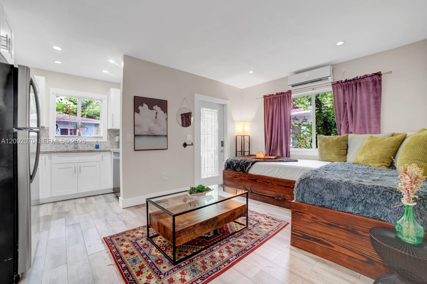 ROCKMOOR VILLA TRACK - Residential Lease