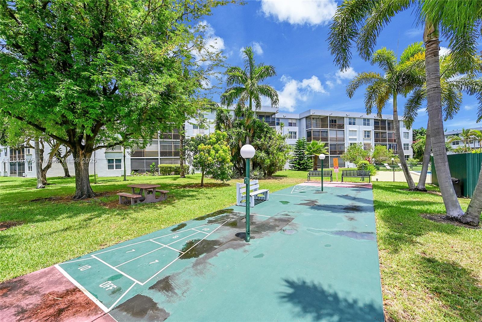 ROYAL PARK CONDO - Residential