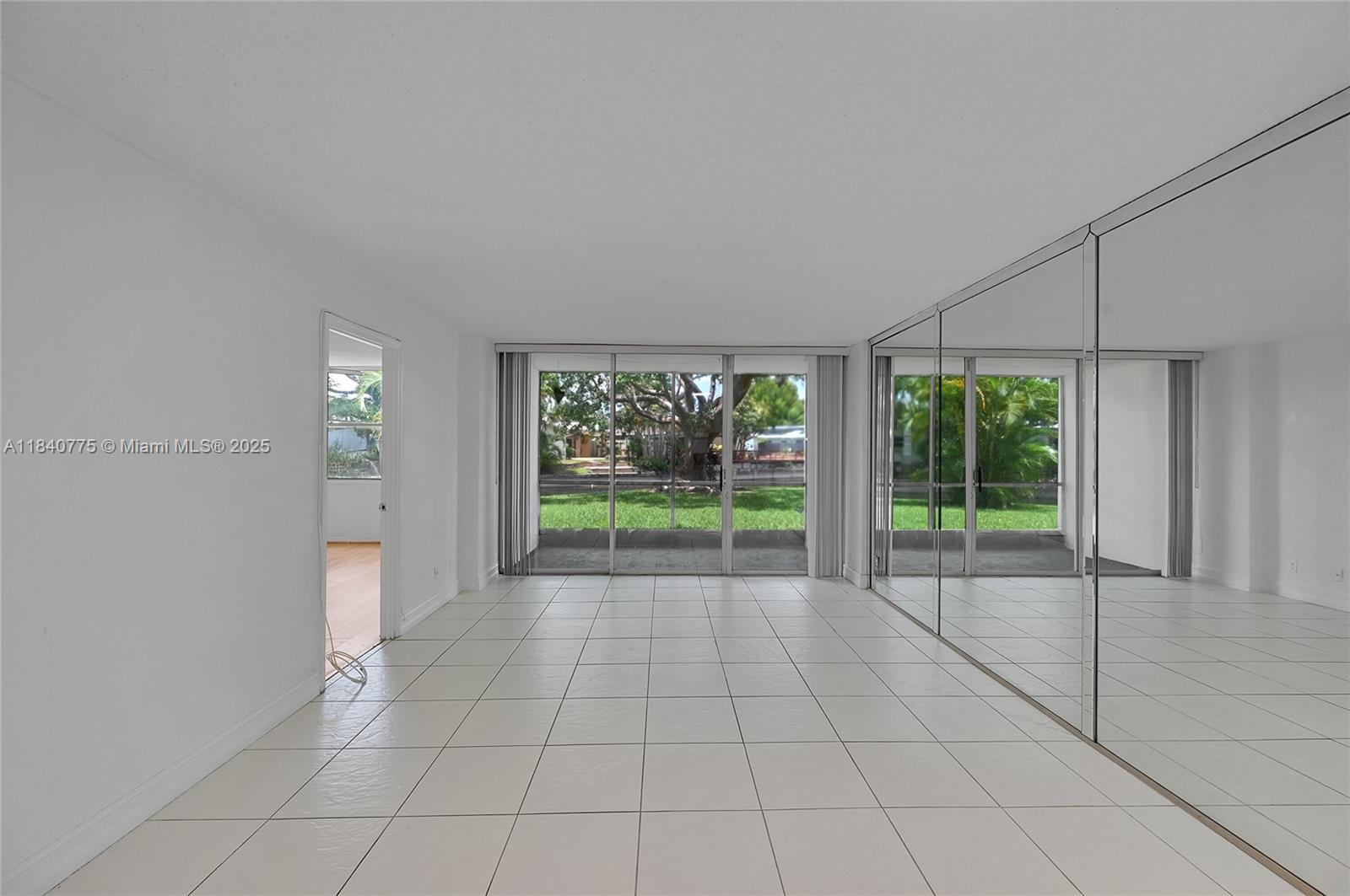 ROYAL PARK CONDO - Residential