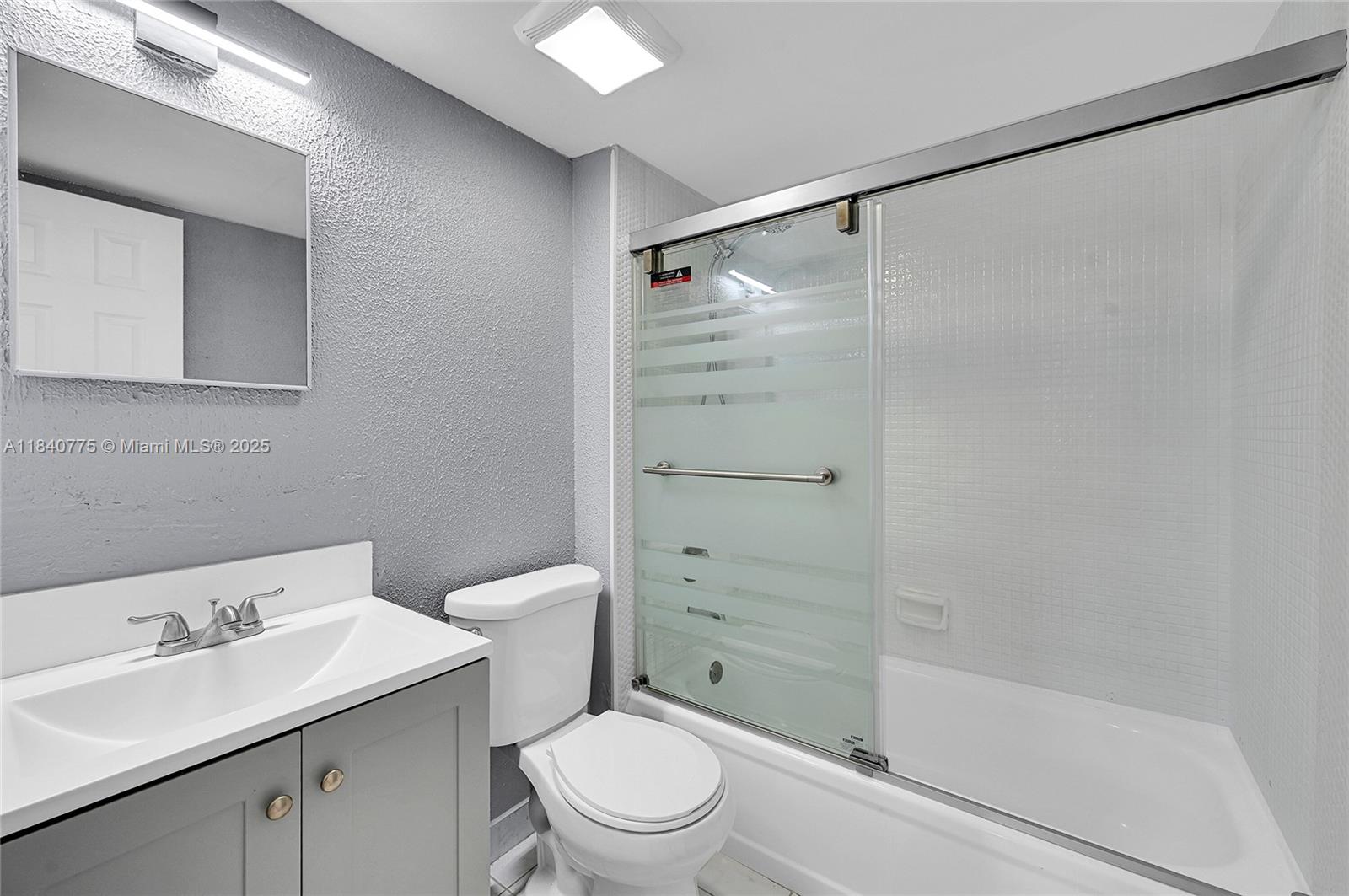 ROYAL PARK CONDO - Residential