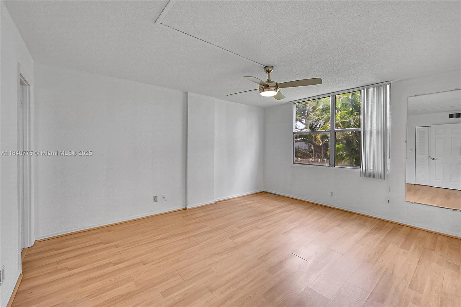 ROYAL PARK CONDO - Residential