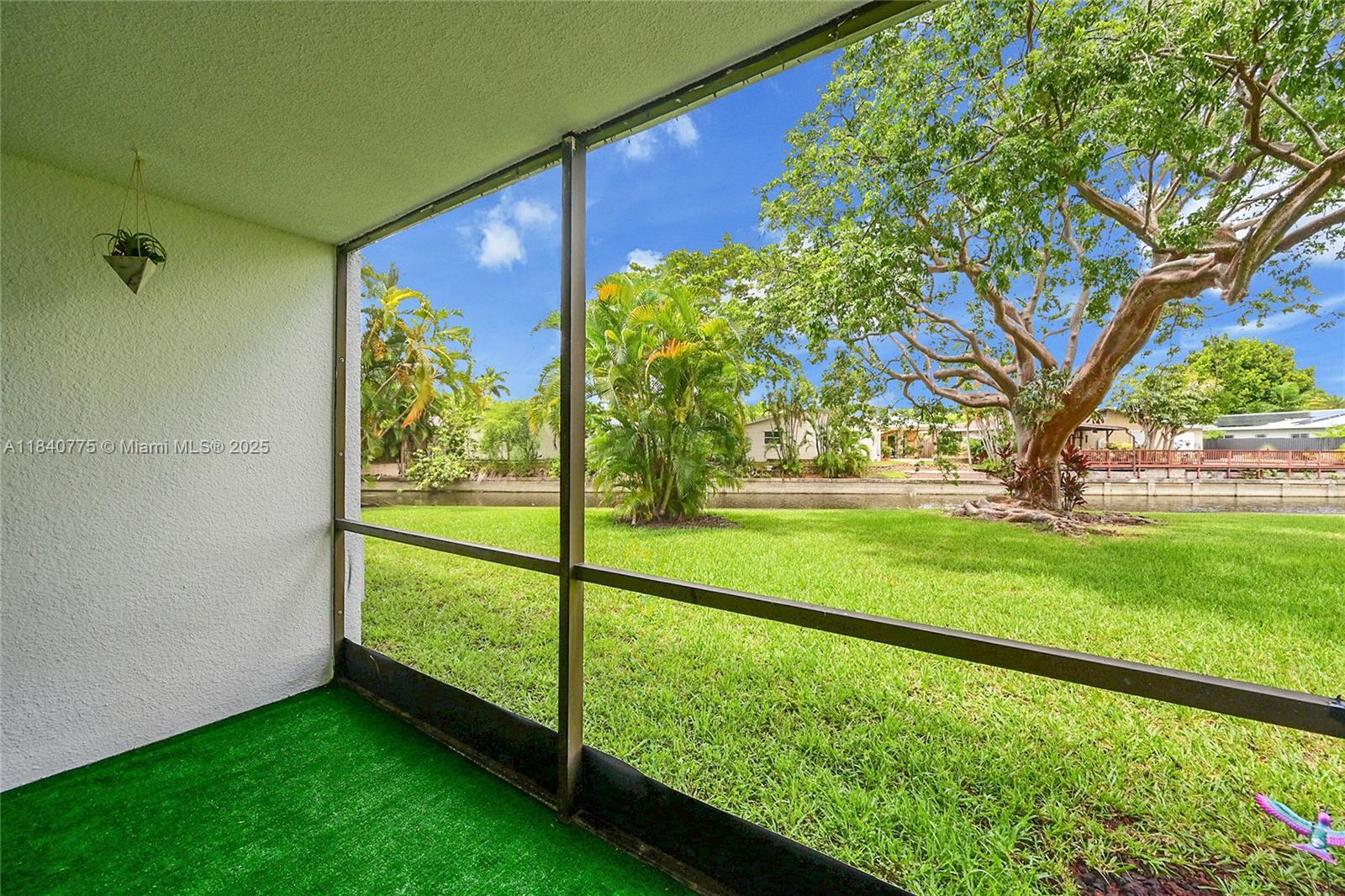 ROYAL PARK CONDO - Residential