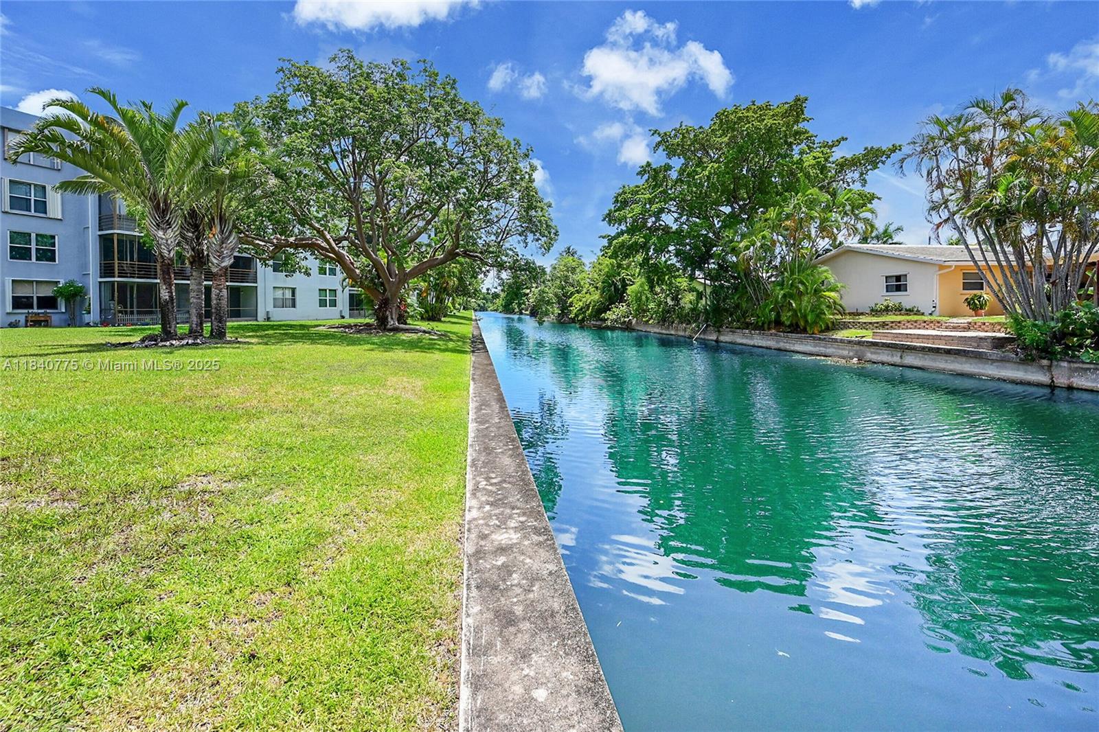 ROYAL PARK CONDO - Residential