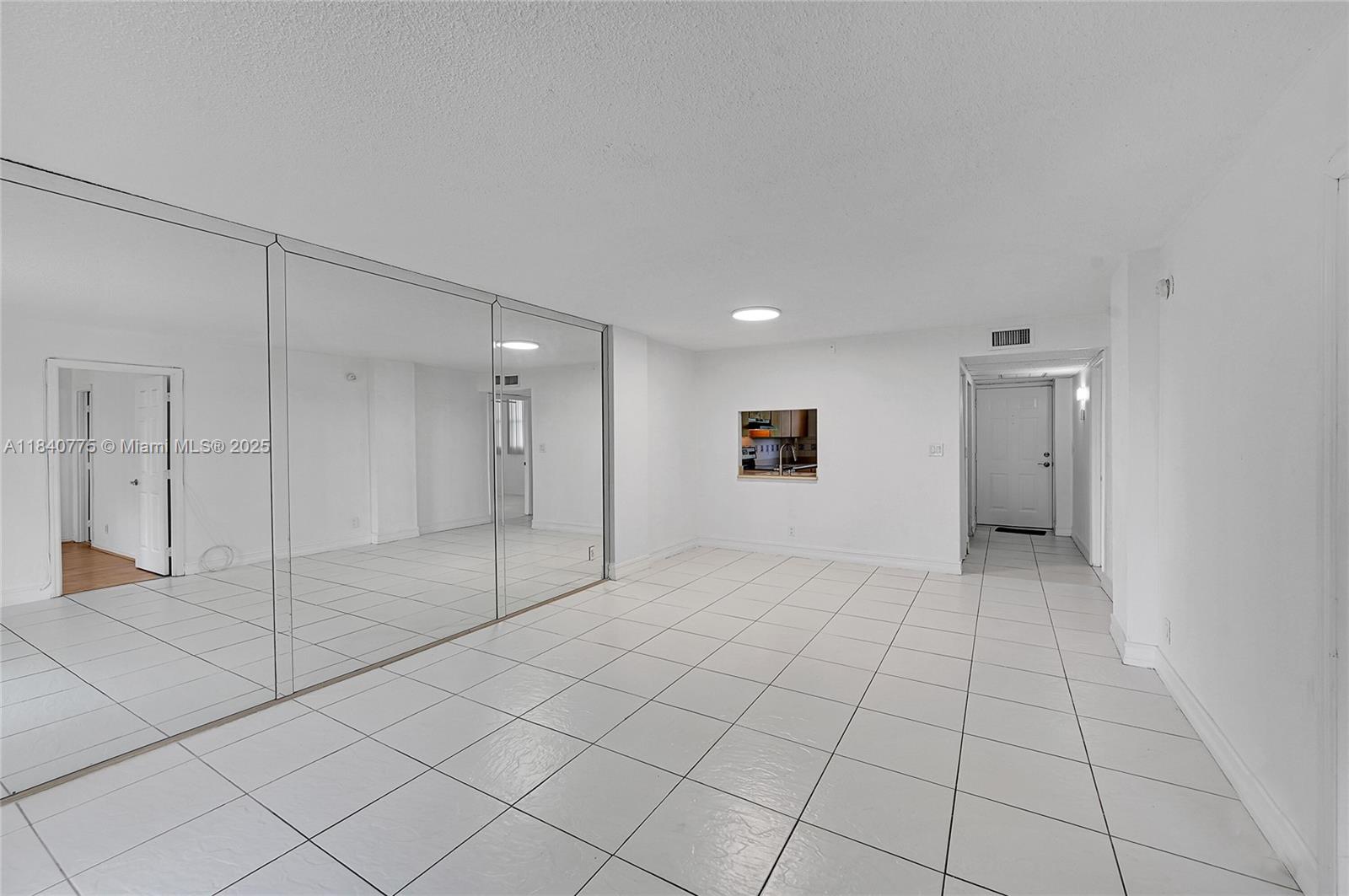 ROYAL PARK CONDO - Residential