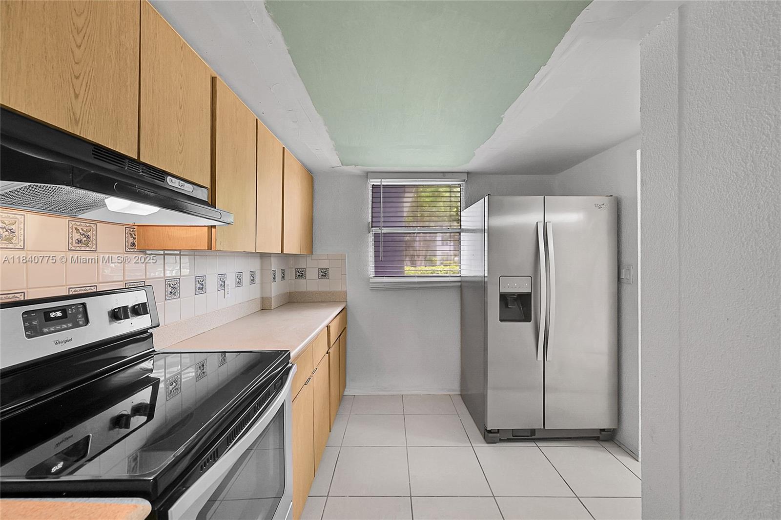 ROYAL PARK CONDO - Residential