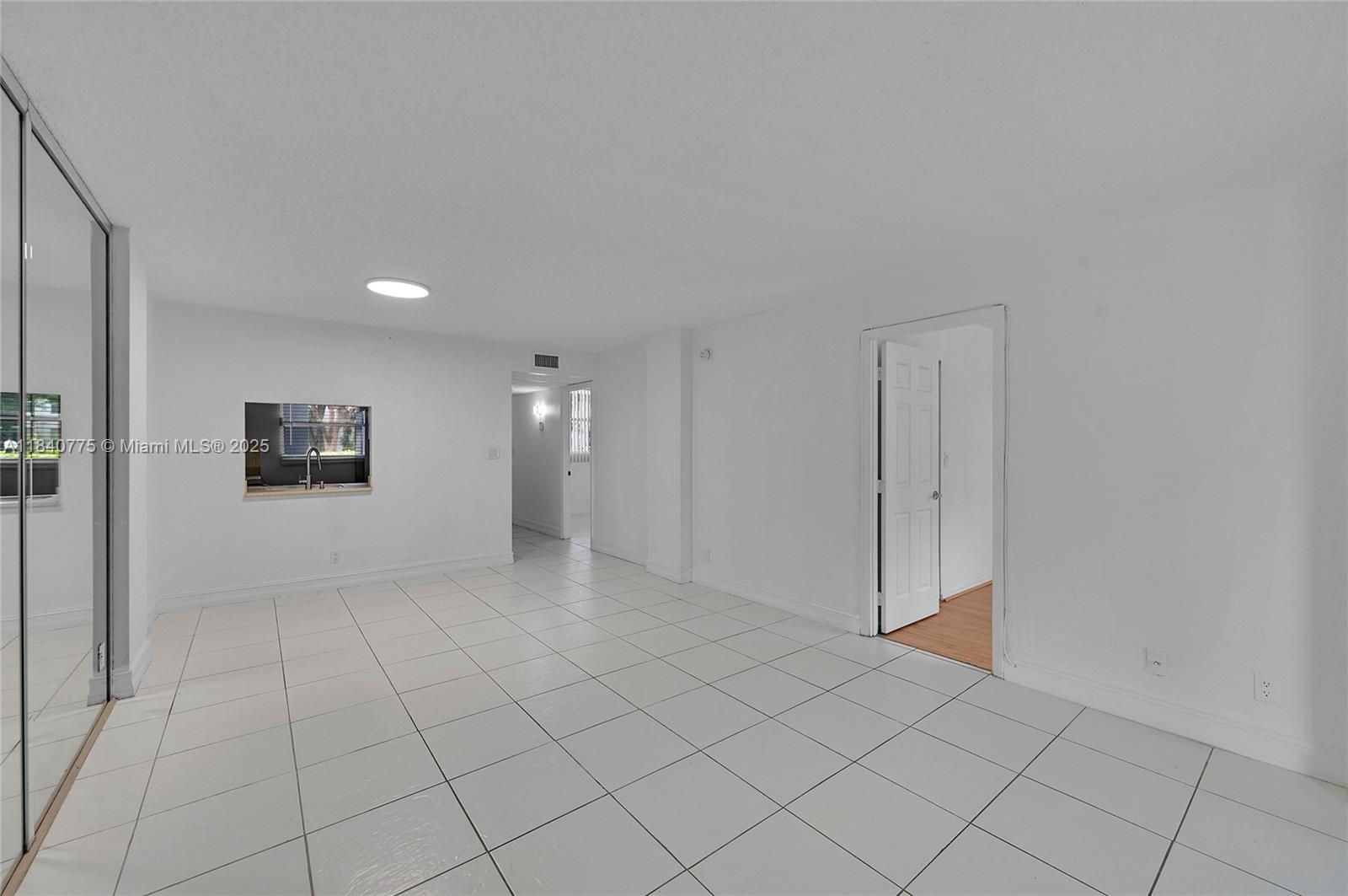 ROYAL PARK CONDO - Residential