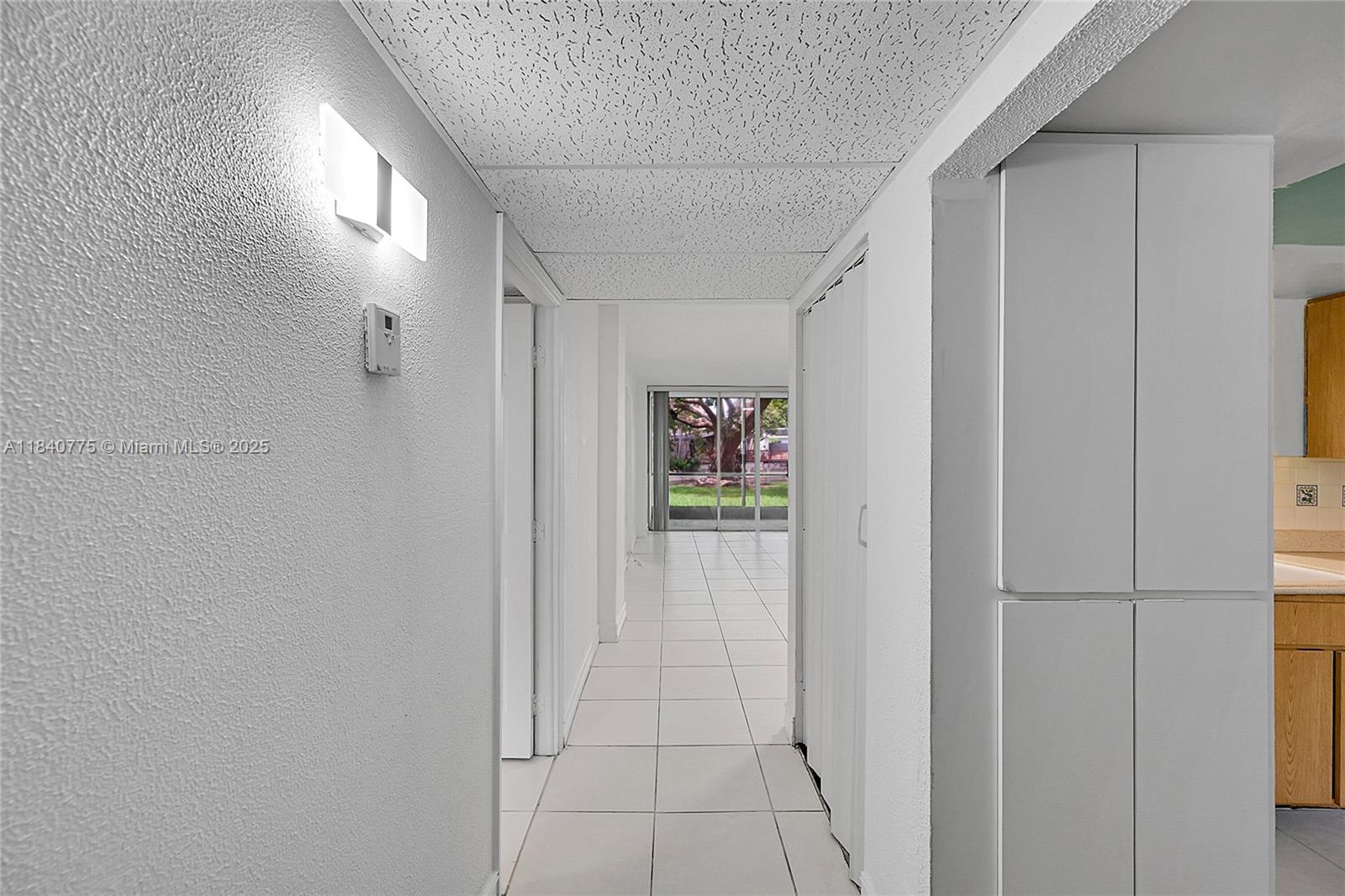 112 S Royal Park Dr 1C