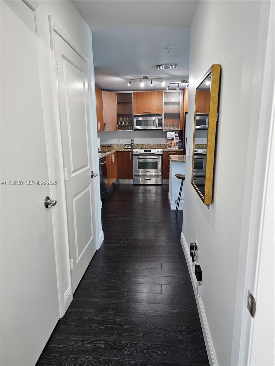 OCEAN MARINE YACHT CLUB C - Residential Lease