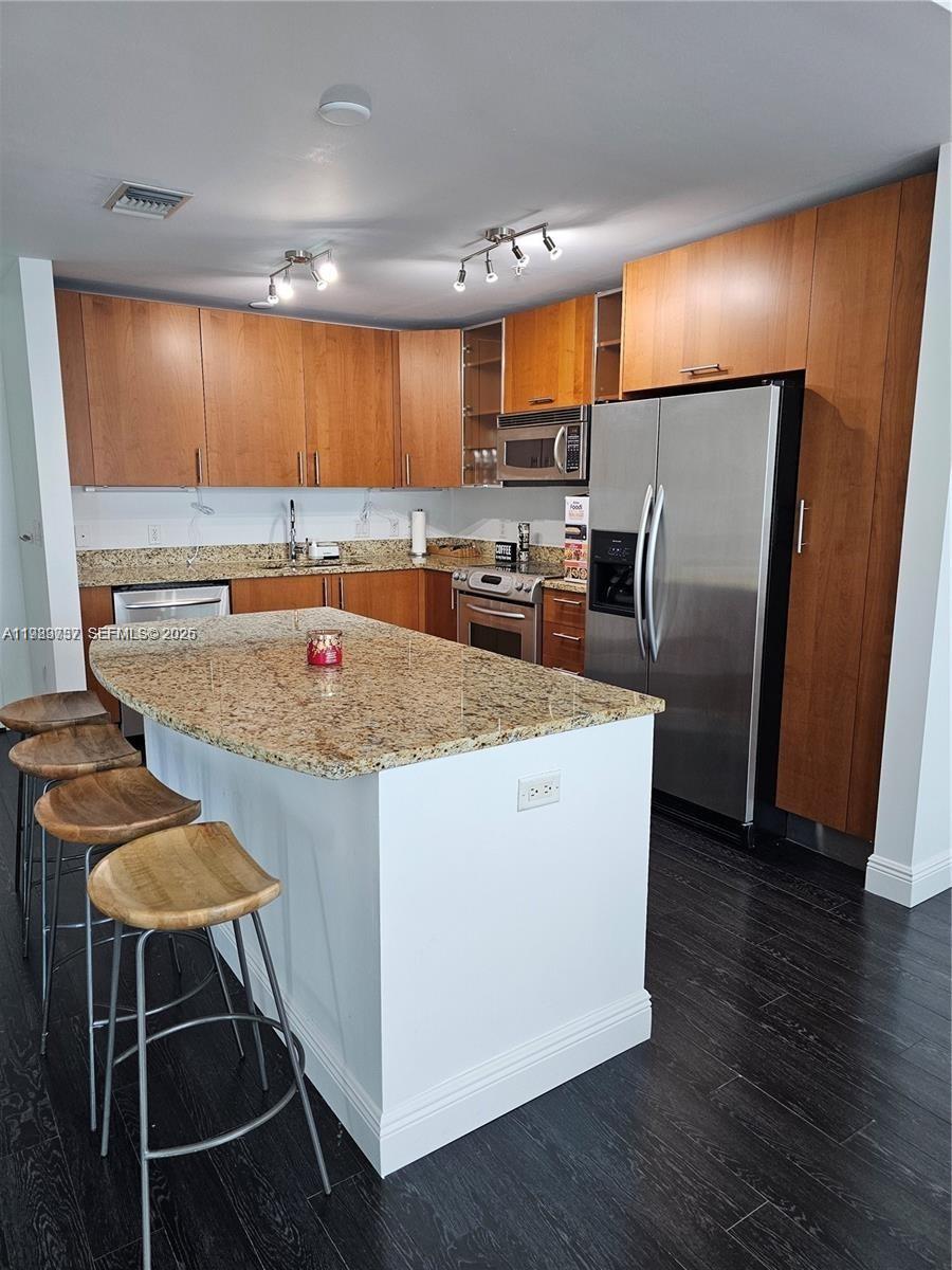 OCEAN MARINE YACHT CLUB C - Residential Lease