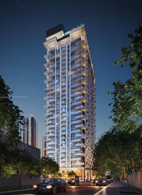 11 NE 6th 706 Miami FL 33132