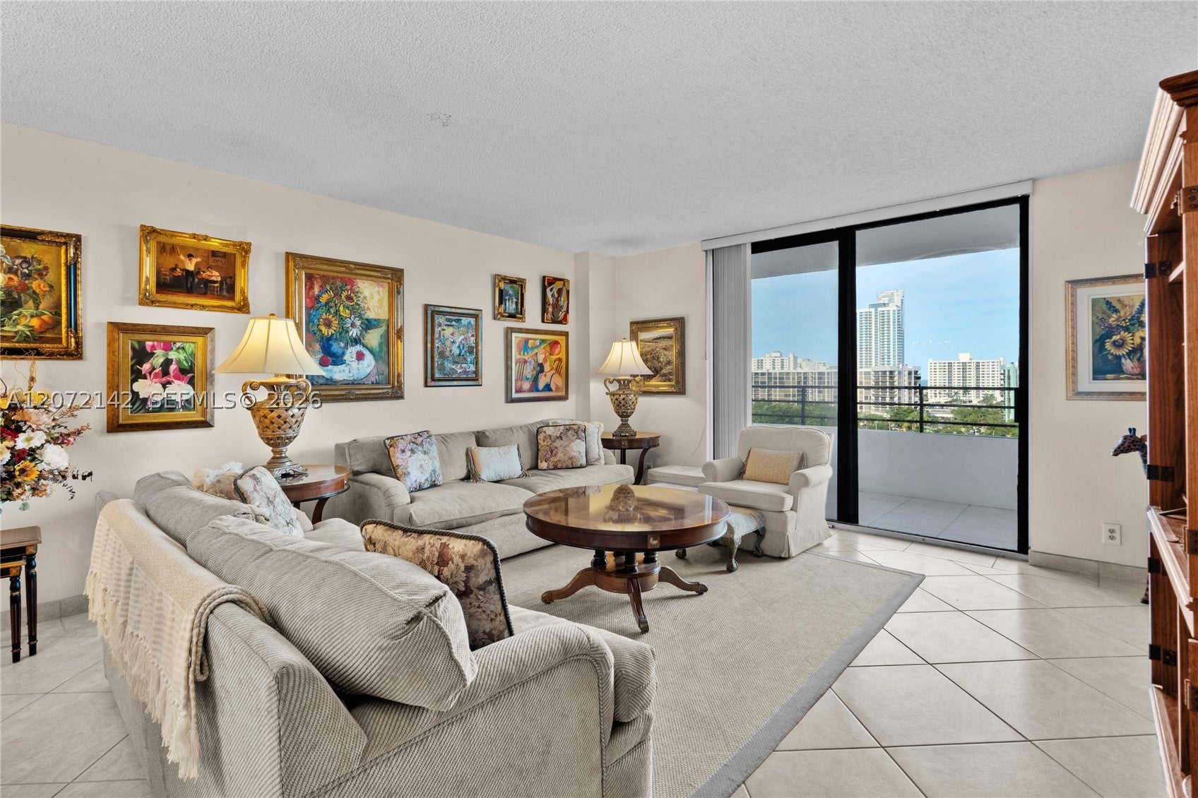 2500 Parkview Dr 1004