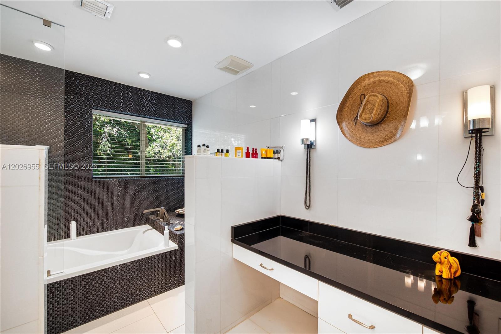 PHILBRICK ESTS - Residential