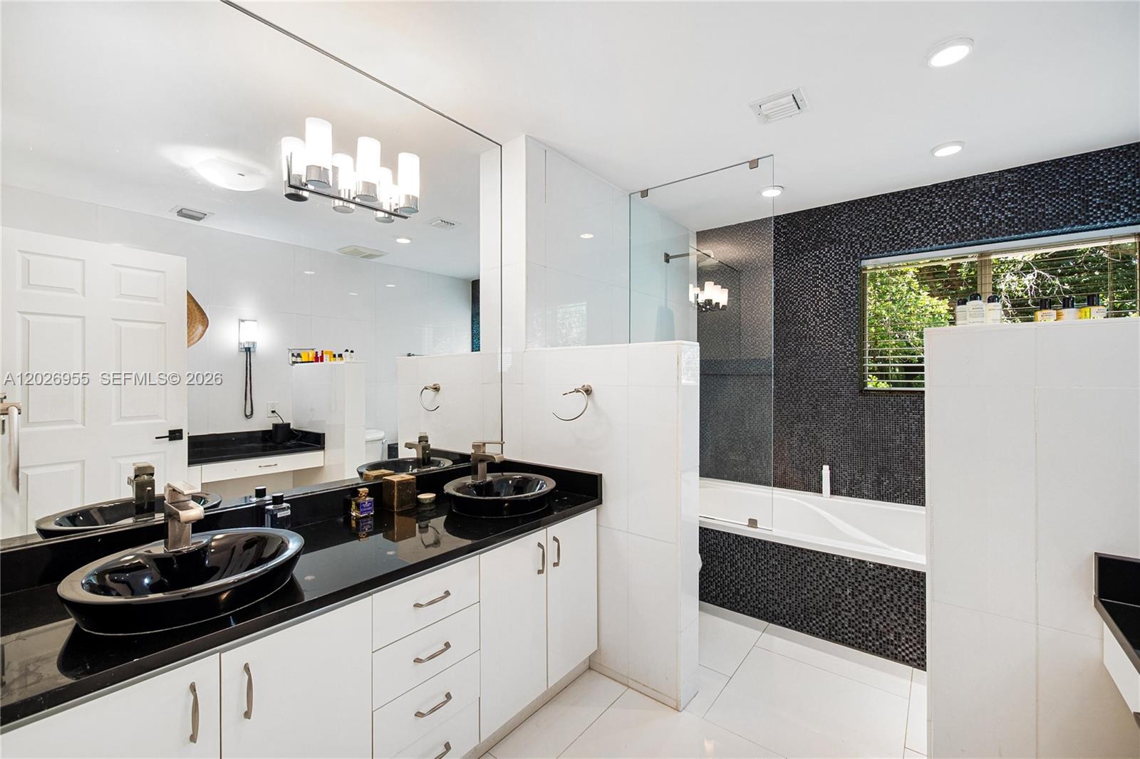 PHILBRICK ESTS - Residential