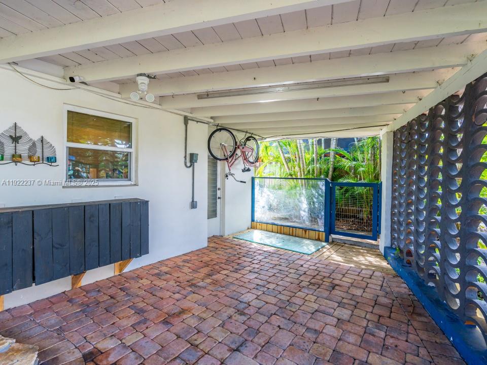 ROYAL PALM ACRES FIRST SE - Residential