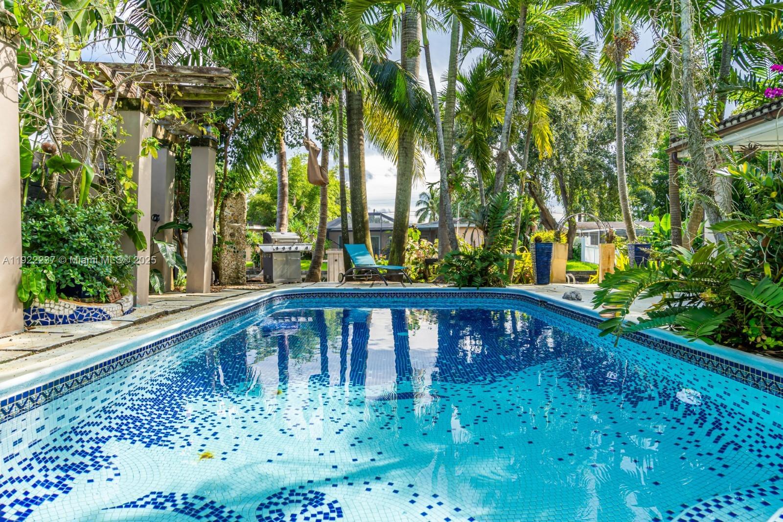 ROYAL PALM ACRES FIRST SE - Residential