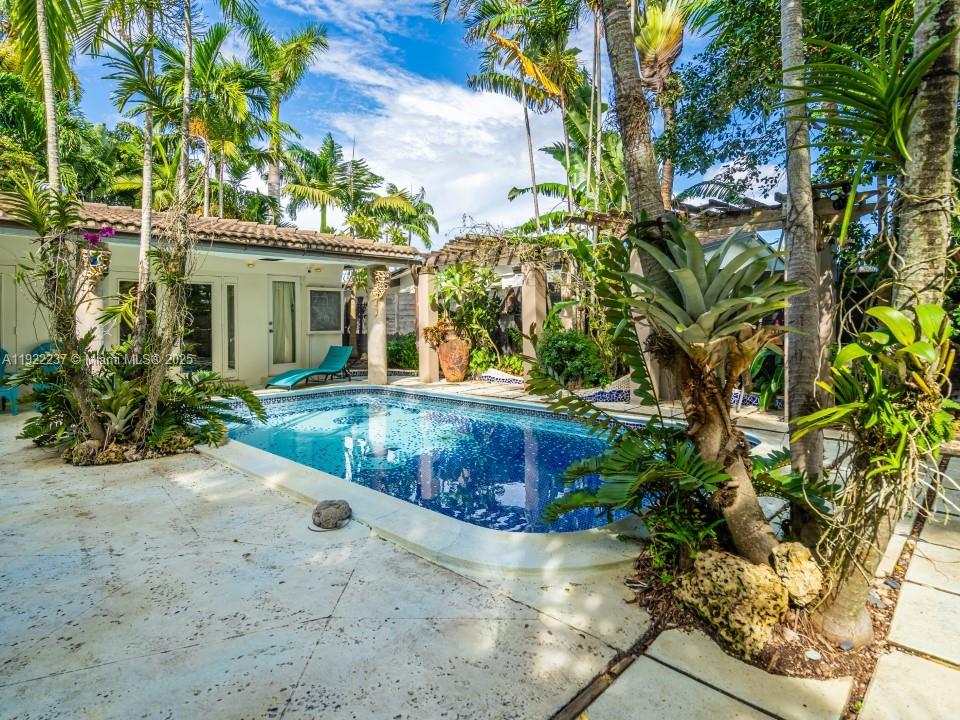 ROYAL PALM ACRES FIRST SE - Residential