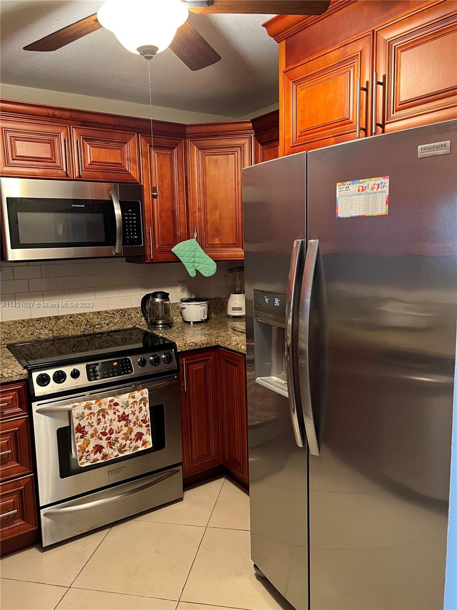 PLANTATION PLACE CONDO - Residential