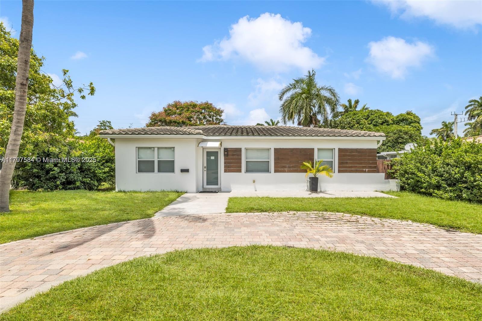 1413 Funston