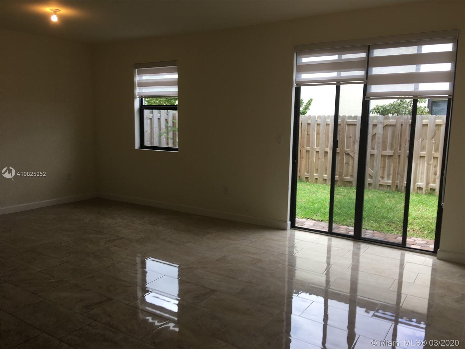 COCO PALM ESTATES - Residential Lease