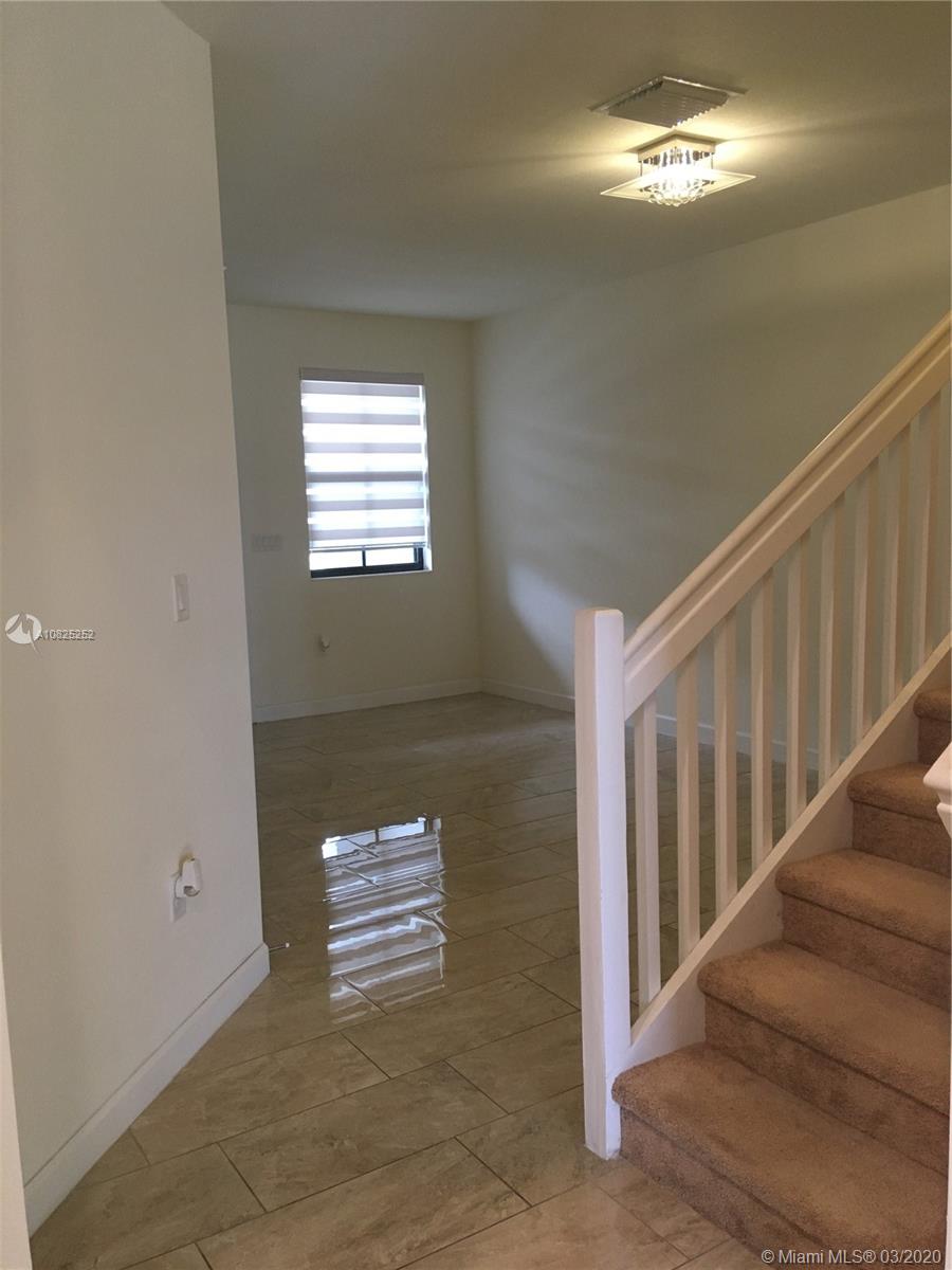 COCO PALM ESTATES - Residential Lease