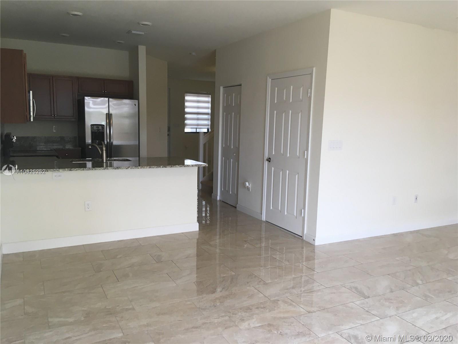 COCO PALM ESTATES - Residential Lease