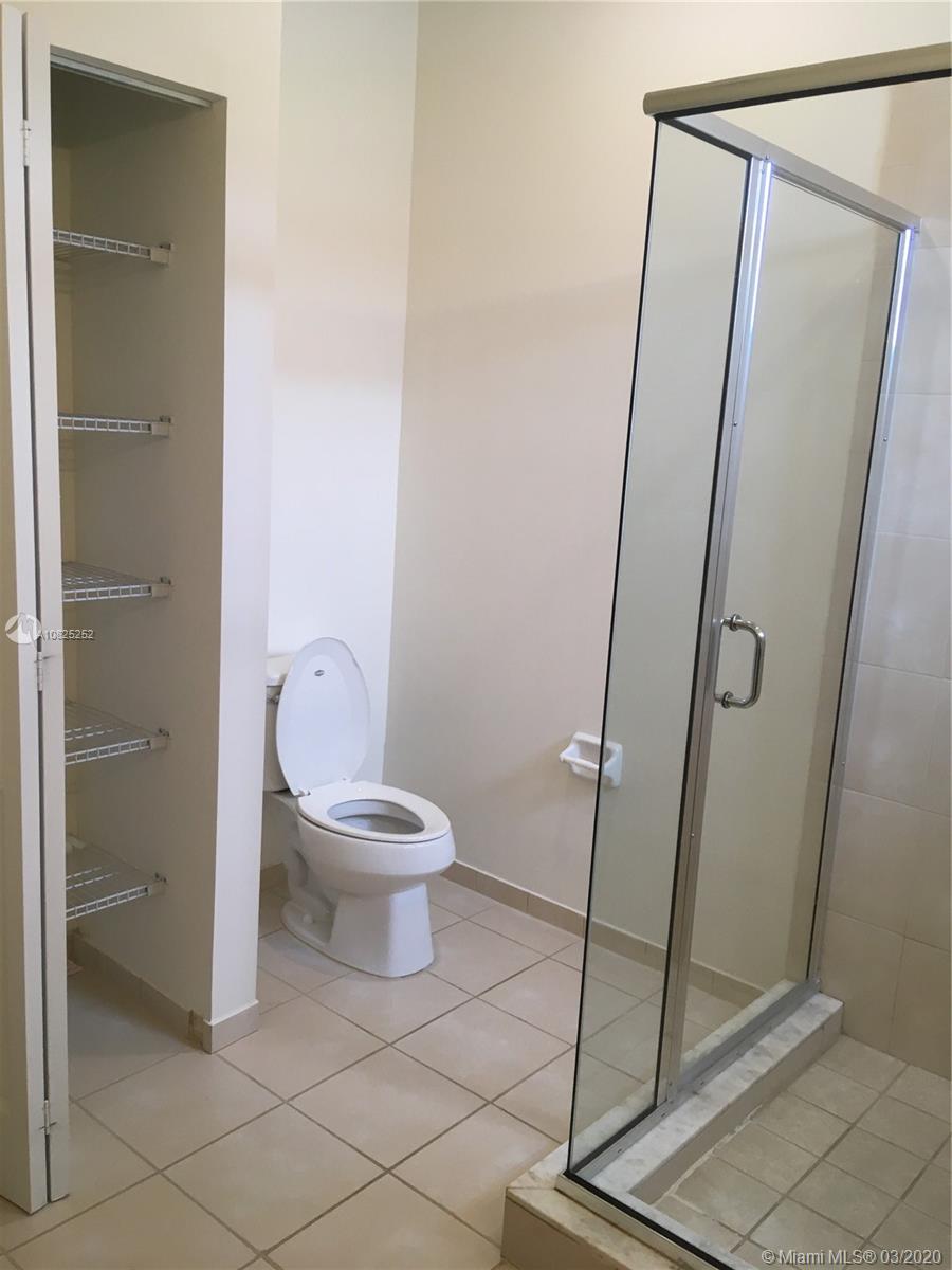 COCO PALM ESTATES - Residential Lease