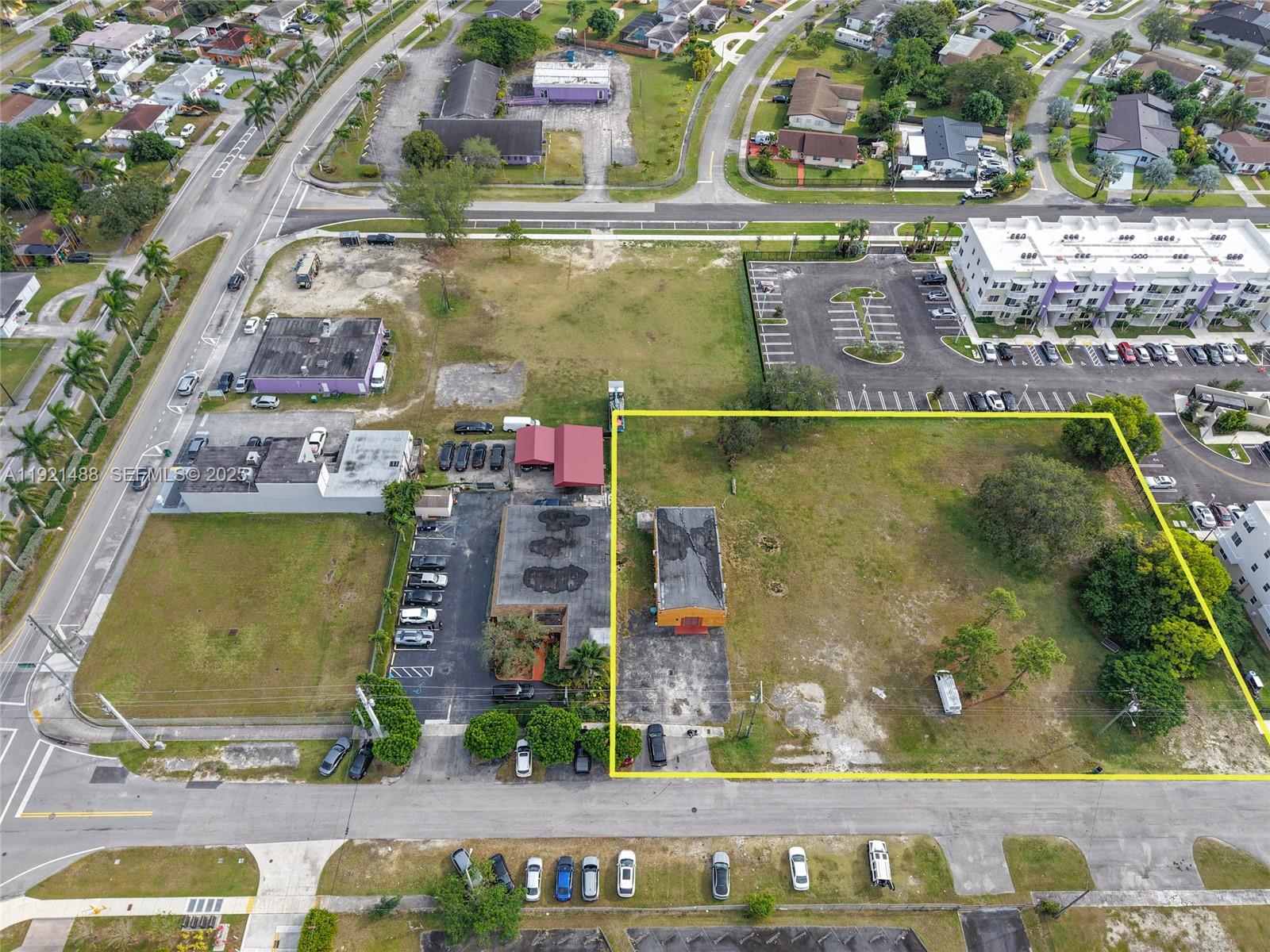 RICHMOND HEIGHTS - Land