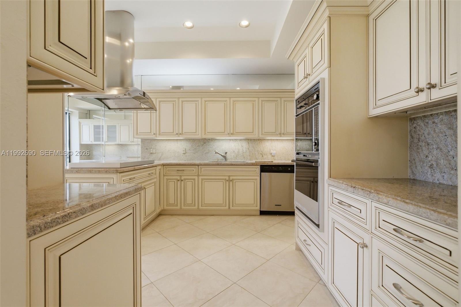 CHATEAU AT BOCA GROVE PLA - Residential