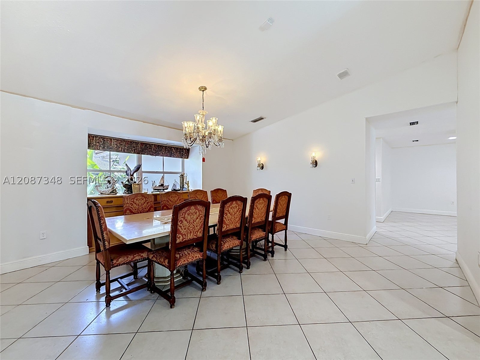 7790 SW 91st Ave, Miami, FL, 33173/$1,675,000 2 7790 SW 91st Ave