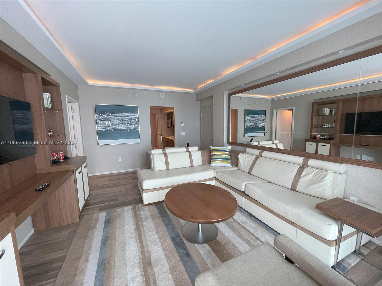 551 FLB CONDOMINIUM HOTEL - Residential
