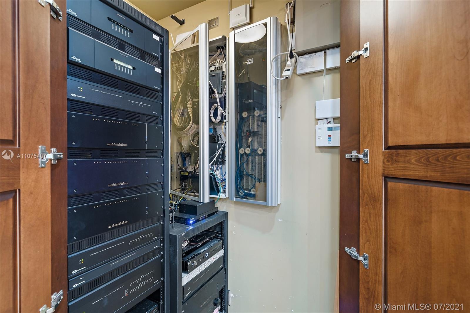 PALM CITY FARMS - Residential