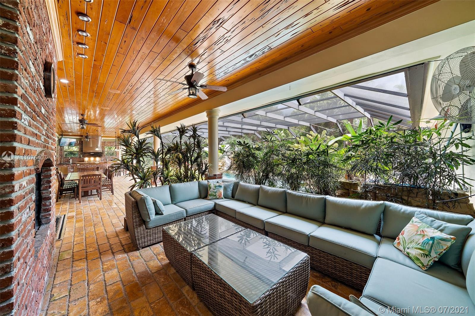 PALM CITY FARMS - Residential