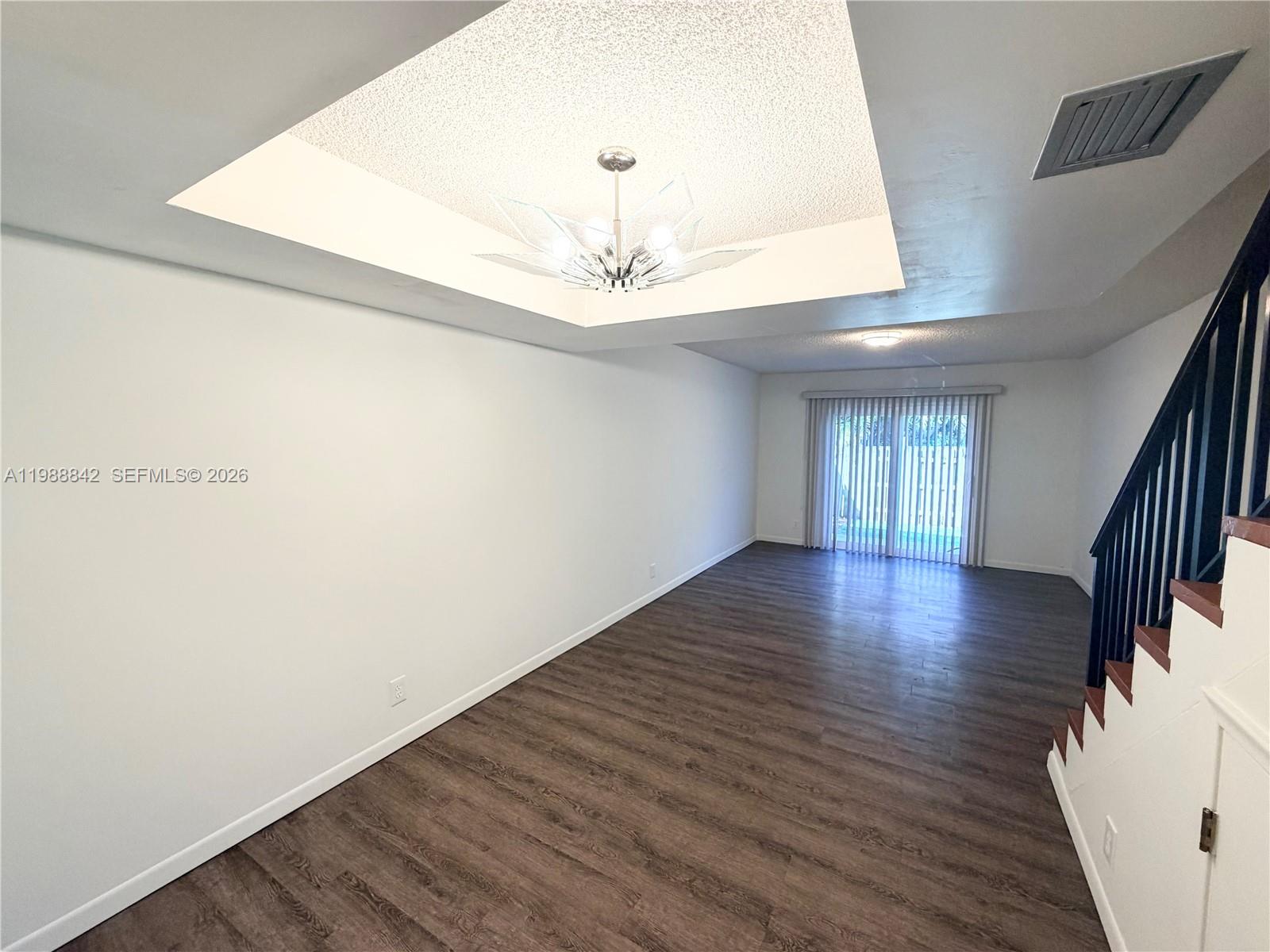 DAVIE HEIGHTS EXTENSION - Residential Lease