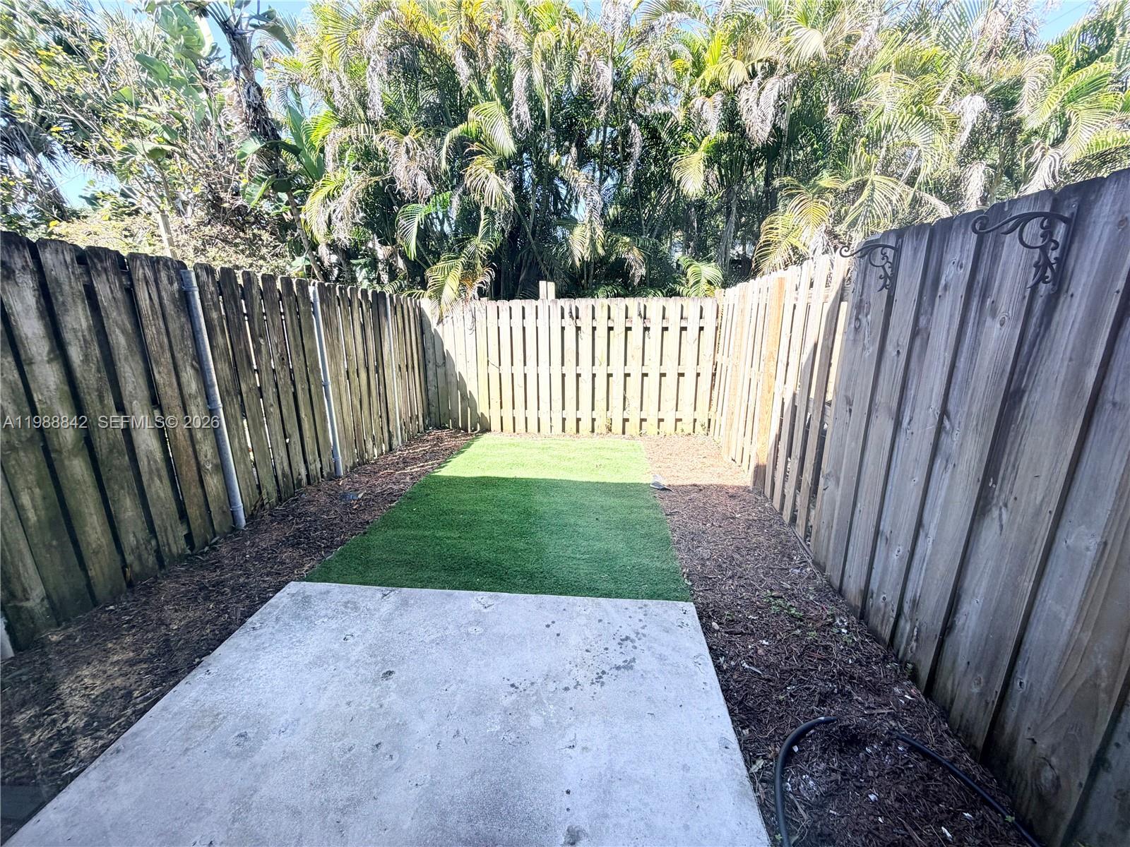 DAVIE HEIGHTS EXTENSION - Residential Lease