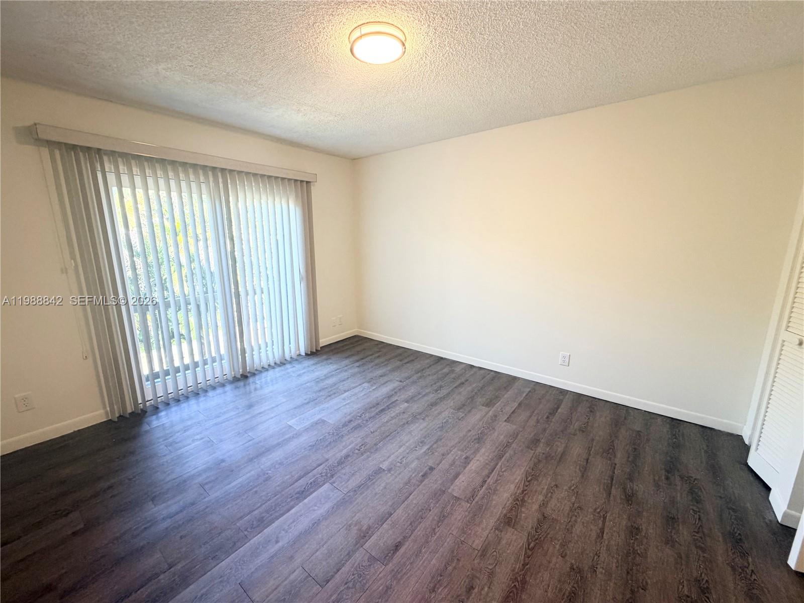 DAVIE HEIGHTS EXTENSION - Residential Lease